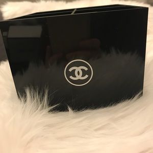 VIP 4 grids cosmetic organizer